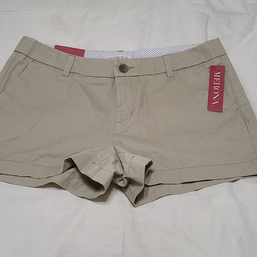Merona womens khaki color shorts size 8